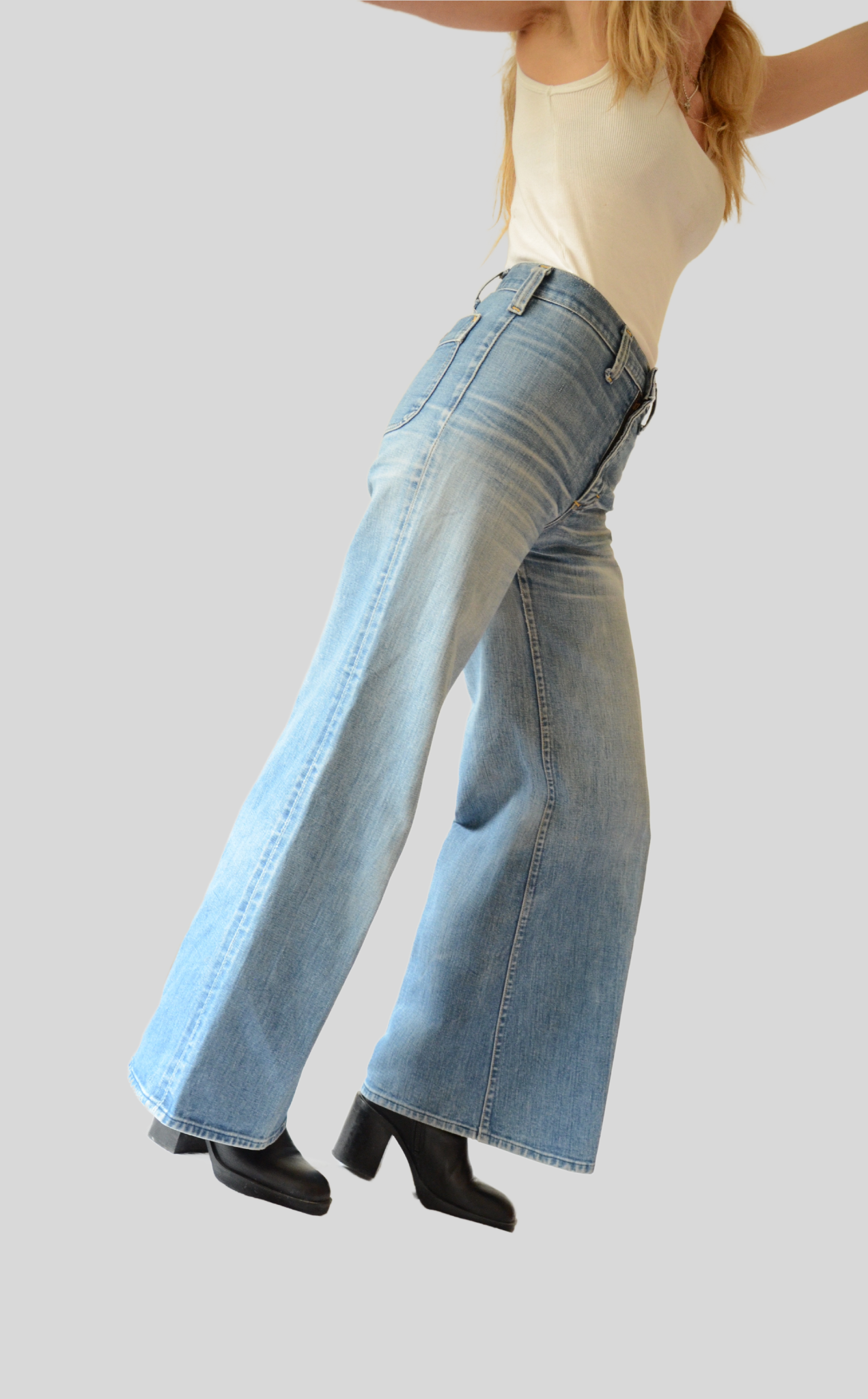 Vintage 70s high waisted flare LEE jeans (W30/L34 vintage size)